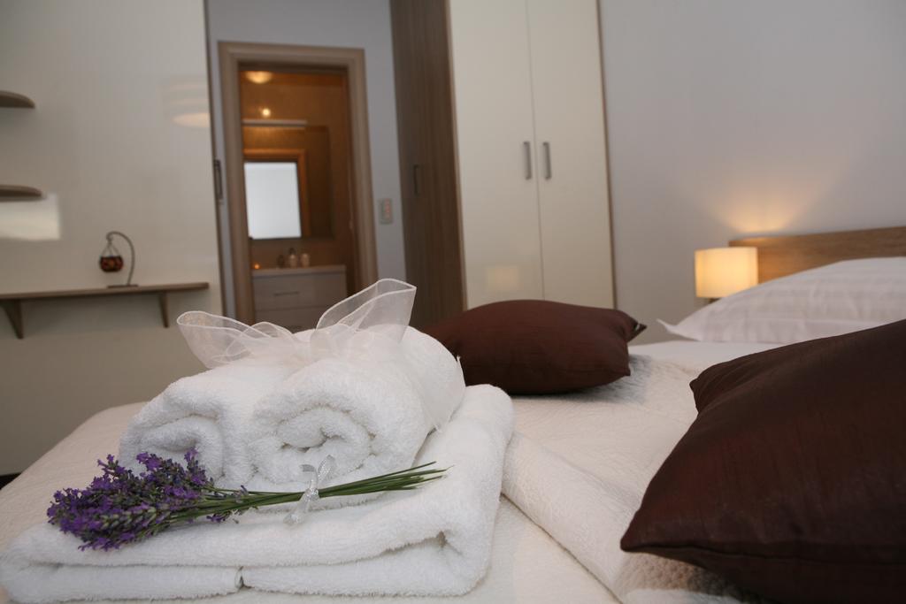 Apartments Sanja Trogir Exterior photo
